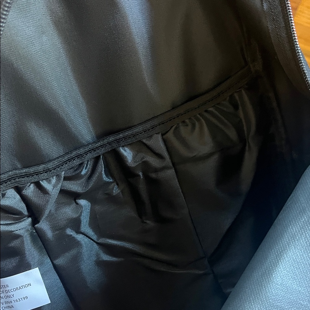 Backpacks - Picture 13 of 13